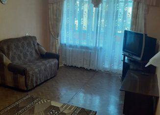 Сдам однокомнатную квартиру, 32 м2, Калуга, улица Гурьянова, 12к2