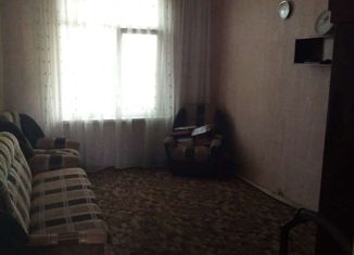 Продается двухкомнатная квартира, 54.2 м2, Котельнич, улица Ленина, 4