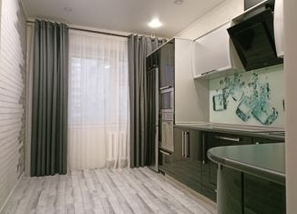 Сдаю трехкомнатную квартиру, 71.4 м2, Нижневартовск, Ханты-Мансийская улица, 26