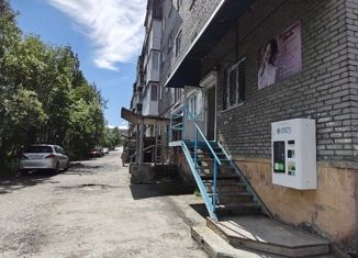 Продажа 2-ком. квартиры, 45 м2, Оленегорск, Строительная улица, 35