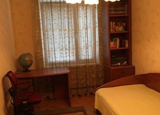 Продается 3-комнатная квартира, 59.5 м2, Москва, Октябрьская улица, 91к1, Октябрьская улица