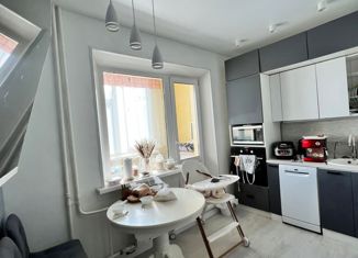 Продам 3-ком. квартиру, 74 м2, Нерюнгри, улица Аммосова, 10