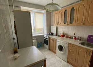 Продам 3-комнатную квартиру, 60 м2, Батайск, улица Кирова, 13