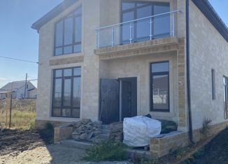 Продам дом, 150 м2, поселок городского типа Ильский, улица Беличенко