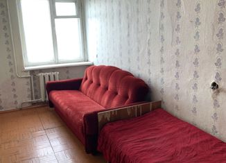 Продается 4-комнатная квартира, 82 м2, Бугуруслан, улица 2-й квартал, 4