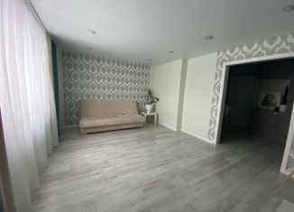 Продаю 2-ком. квартиру, 58 м2, Цивильск, Казанское шоссе, 21