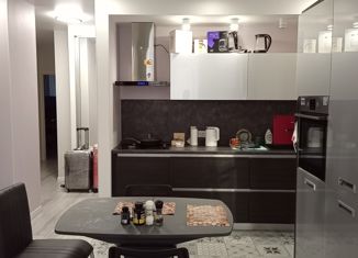 Четырехкомнатная квартира на продажу, 82.5 м2, Кудрово, Областная улица, 9к2