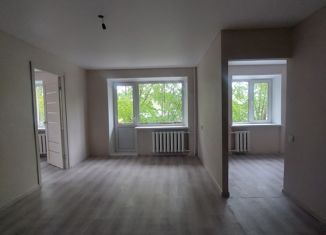Продам двухкомнатную квартиру, 43 м2, Челябинская область, улица Бурденюка, 13