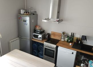 Продаю 2-комнатную квартиру, 58.2 м2, Москва, улица Герасима Курина, 16, улица Герасима Курина