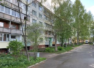 Продажа трехкомнатной квартиры, 69.1 м2, поселок Большевик