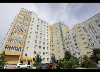 Продам четырехкомнатную квартиру, 124 м2, Челябинск, улица Первой Пятилетки, 27, Тракторозаводский район