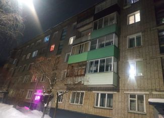 Продаю 3-ком. квартиру, 62.1 м2, Киров, улица Опарина, 11, Нововятский район