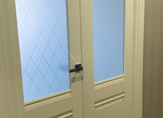 Продам 1-ком. квартиру, 38 м2, Переславль-Залесский, улица Менделеева, 6