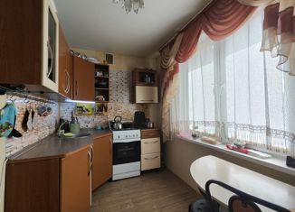 Продам 1-комнатную квартиру, 32 м2, Энгельс, проспект Химиков, 3/25