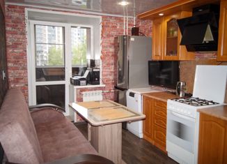 Продается 2-комнатная квартира, 60.4 м2, посёлок Красный Бор, Мирная улица, 3