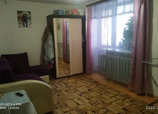 Продаю 2-комнатную квартиру, 48.6 м2, село Ленск, улица Ленина, 2А