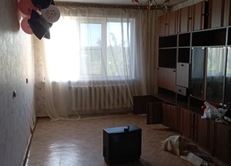 Продаю 2-ком. квартиру, 58 м2, поселок Житково, Центральная улица, 32