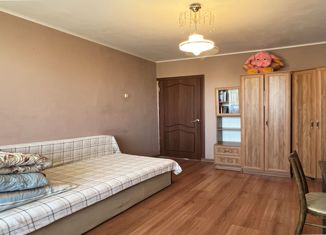 Продается 2-комнатная квартира, 50 м2, Челябинская область, улица Суркова, 13