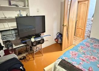 Продам 3-ком. квартиру, 58.4 м2, посёлок городского типа Усть-Донецкий, Лесная улица, 48