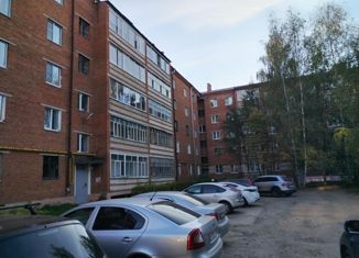 Продаю 3-комнатную квартиру, 64 м2, Карабаново, Западная улица, 8