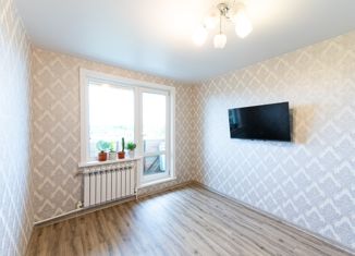 Трехкомнатная квартира на продажу, 63 м2, село Гаровка-2, Детская улица, 23