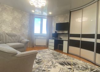 Продаю 2-ком. квартиру, 50 м2, Екатеринбург, Агрономическая улица, 39