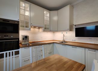 Продажа двухкомнатной квартиры, 61 м2, Москва, Пятницкое шоссе, 21, метро Митино