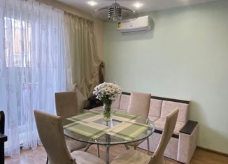 Продам 2-ком. квартиру, 67.7 м2, Чебоксары, Университетская улица, 38к1