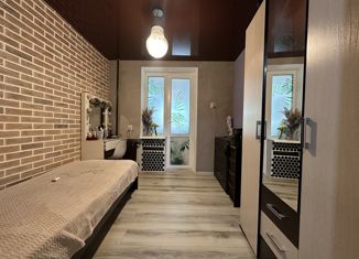 Продам 3-ком. квартиру, 64 м2, Абинск, улица Советов, 53