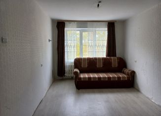 Продается 1-комнатная квартира, 33 м2, Канаш, улица Машиностроителей, 24