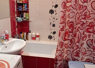 Продаю 2-комнатную квартиру, 67 м2, Тольятти, улица Мира, 93, Центральный район