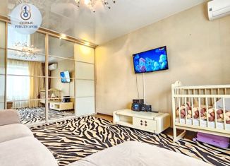 Продам 2-ком. квартиру, 43.2 м2, Находка, Ленинская улица, 6