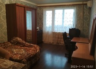 Сдам в аренду однокомнатную квартиру, 35 м2, Будённовск, 8-й микрорайон, 17А