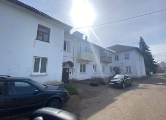 Продам 2-ком. квартиру, 42 м2, Республика Башкортостан, улица Чапаева, 17