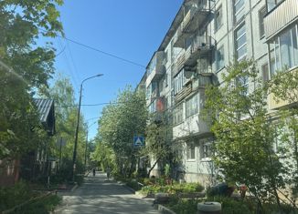 Продается 2-комнатная квартира, 42 м2, Петрозаводск, улица Кутузова, 2