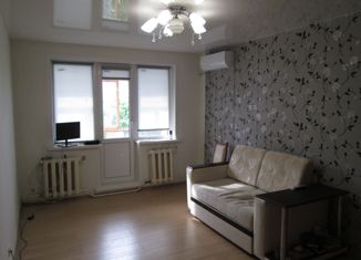 Продам 2-ком. квартиру, 45 м2, Коломна, улица Добролюбова, 10Б