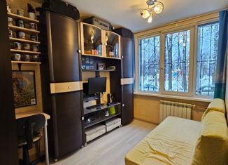 3-комнатная квартира на продажу, 41.4 м2, Санкт-Петербург, муниципальный округ Горелово, Красносельское шоссе, 36