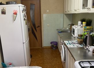Продажа 4-комнатной квартиры, 75.4 м2, Минеральные Воды, улица Анджиевского, 140