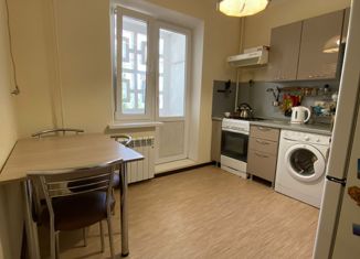 Продается 2-ком. квартира, 55.4 м2, Элиста, 5-й микрорайон, 6, 5-й микрорайон