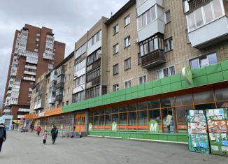 Продаю 1-комнатную квартиру, 30 м2, Екатеринбург, метро Уральская, улица Луначарского, 17