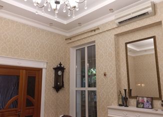 Продаю четырехкомнатную квартиру, 89 м2, Краснодар, улица Фрунзе, 35, улица Фрунзе