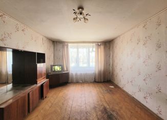 Продаю однокомнатную квартиру, 32.7 м2, Колпино, Адмиралтейская улица, 15