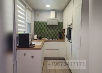 Продается 3-ком. квартира, 59.7 м2, Санкт-Петербург, улица Костюшко, 70, метро Московская