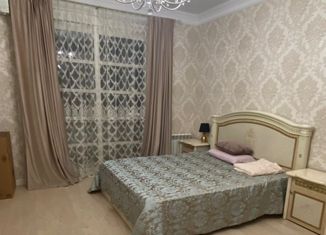 Сдаю однокомнатную квартиру, 71 м2, Ставрополь, улица Дзержинского, 124, микрорайон №1