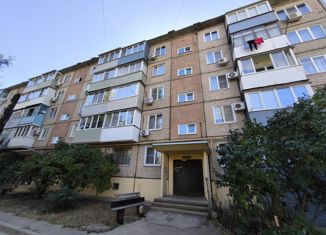 Продажа 4-ком. квартиры, 61 м2, Камышин, 3-й микрорайон, 33