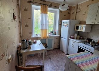 Продам 4-комнатную квартиру, 63.4 м2, поселок Углеуральский, улица Гагарина, 1