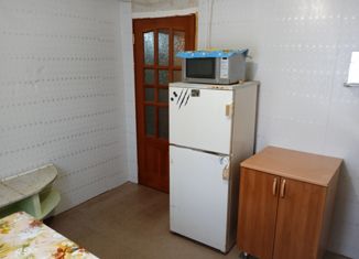 Продам 3-ком. квартиру, 76.1 м2, поселок городского типа Уренгой, микрорайон 5А, 46