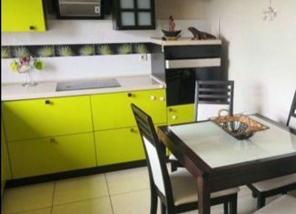 Сдаю в аренду 3-комнатную квартиру, 77 м2, Москва, Лукинская улица, Лукинская улица, 16