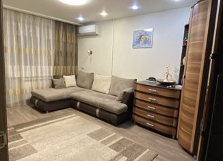 Продаю двухкомнатную квартиру, 46 м2, Нижний Новгород, улица Невзоровых, 111, улица Невзоровых