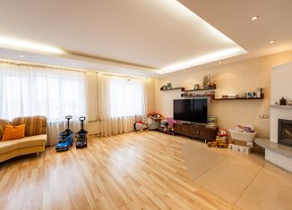 Продам четырехкомнатную квартиру, 173 м2, Петрозаводск, улица Коммунистов, 28, район Зарека